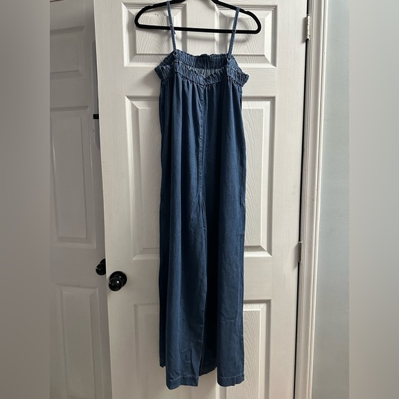 NWOT Women 's Wide Leg Jumpsuits Size Small - Picture 6 of 13
